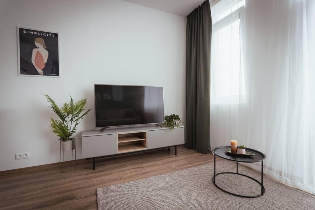 Novy Stylovy Byt, Super Lokalita Bratislava Ngoại thất bức ảnh